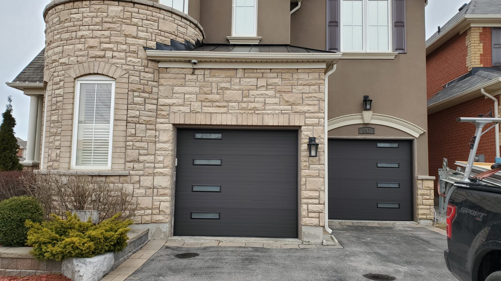 How to Choose the Right Garage Door Company in Milton
