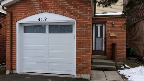 modern garage door installed in Mississauga. Pro Entry Services