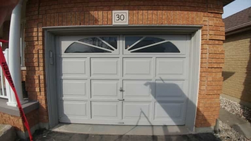 home garage door replaced in Toronto by Pro Entry